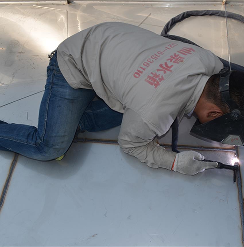 水箱安裝現場實拍